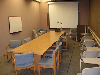 emptyseminarsmall