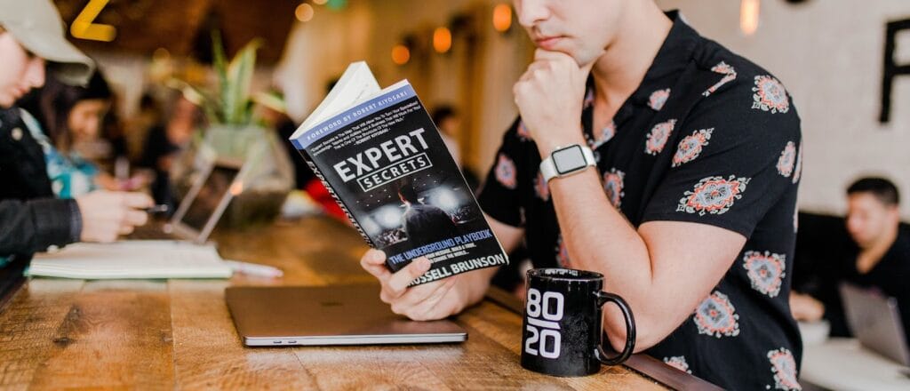How to get traffic to your blog (two strategies I used to gain over 1 million readers?in under a year)