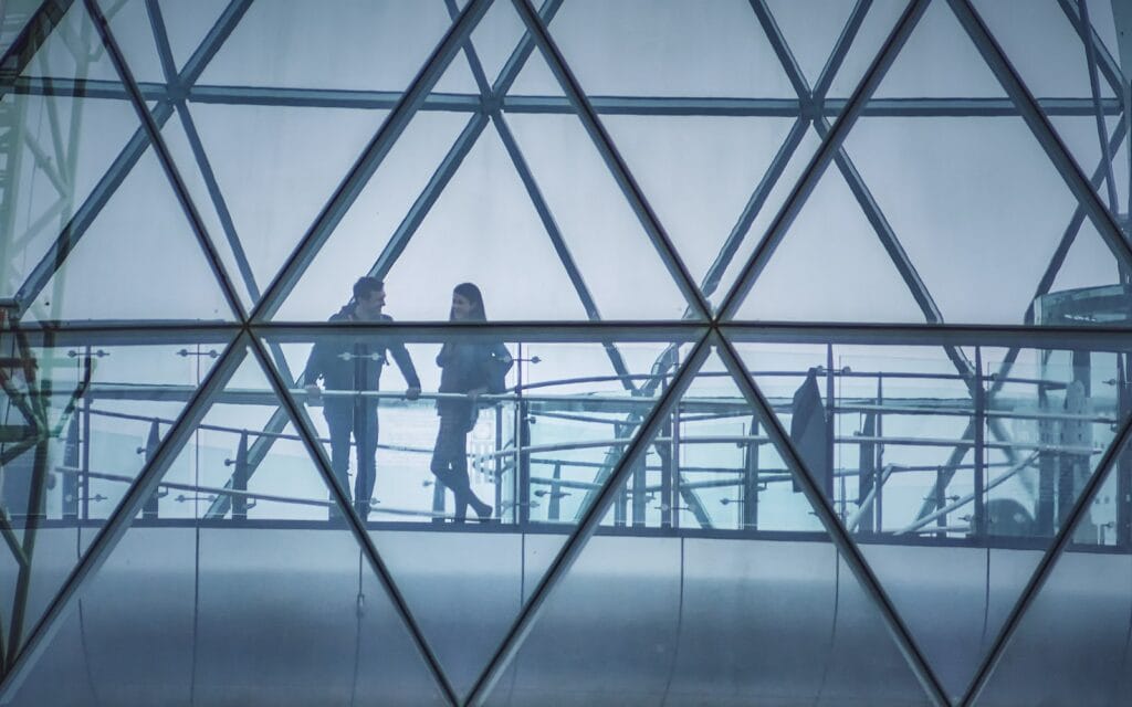How to Prepare for a Job Interview in 2025 (+ Top Questions)