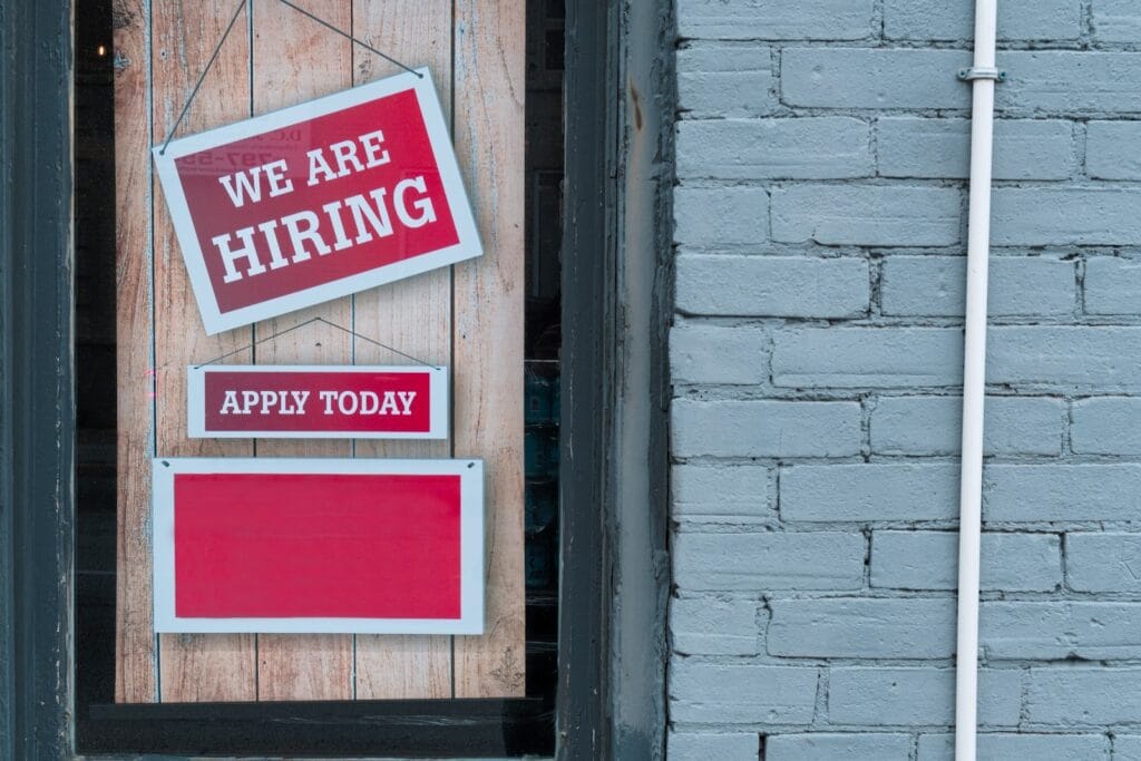How to Ace a Job Interview in 2025 (+ questions to ask and avoid)