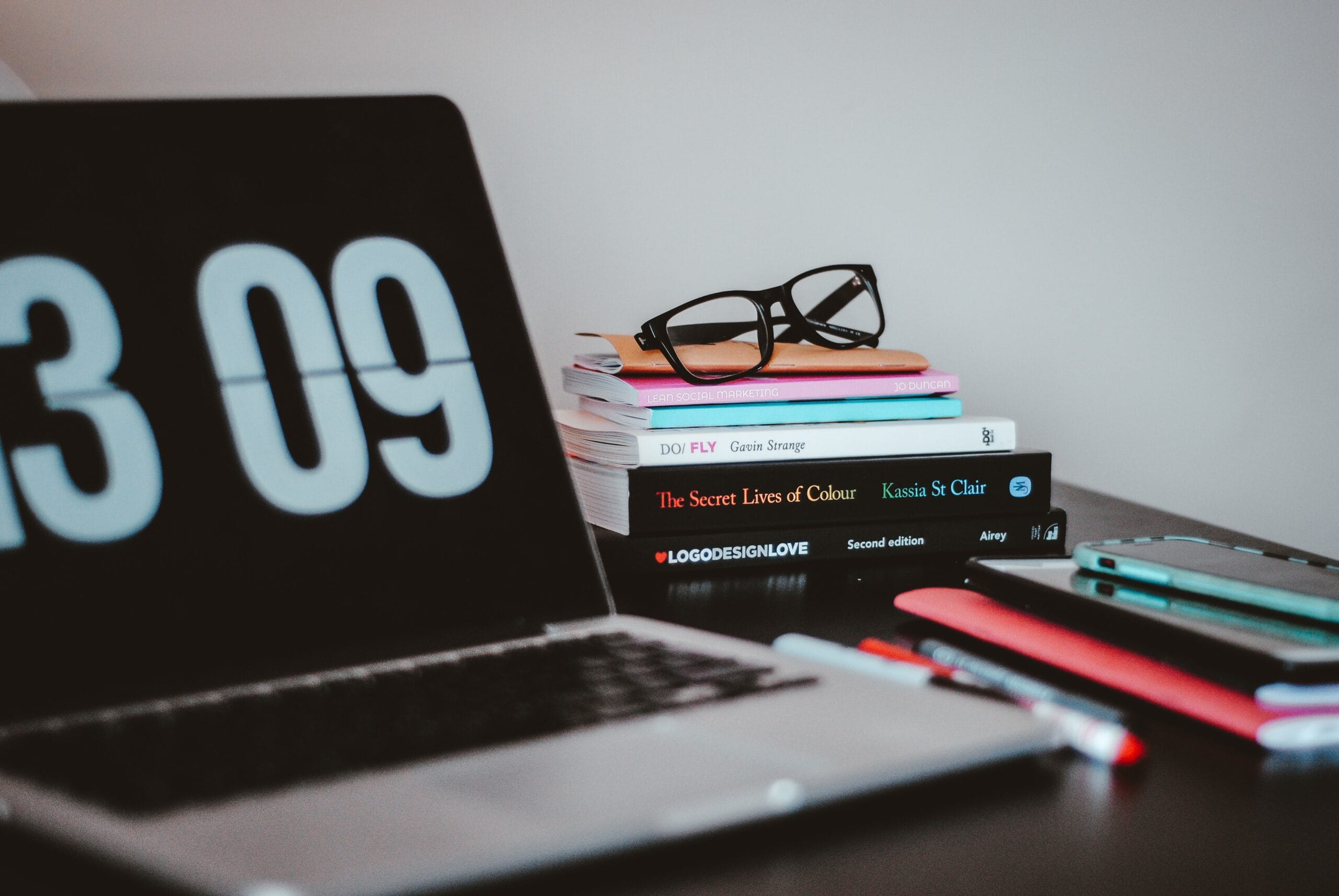 6 elements of a 6-figure freelance contract