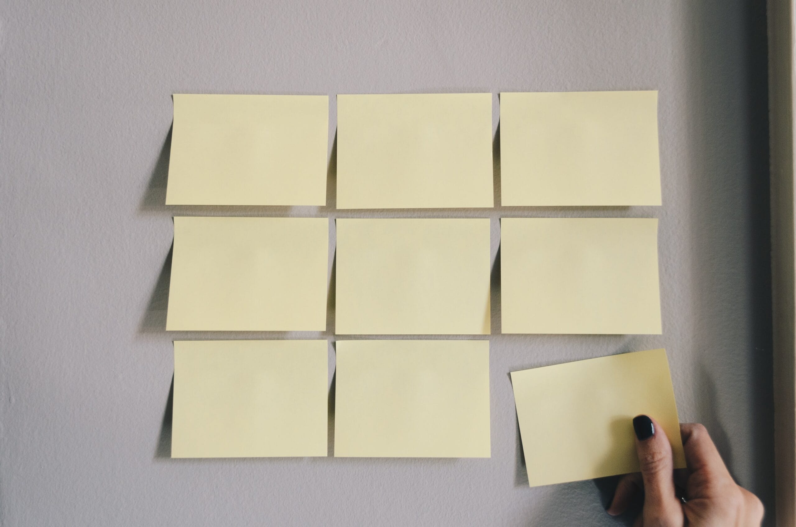 How to Ask for a Favor and Get It (5 easy rules + real examples)