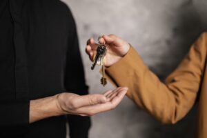 Buying a House in Recession: Pros, Cons & Expert Advice