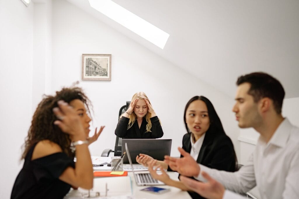 How To Tell Your Boss You’re Quitting (+tips for easing anxiety)