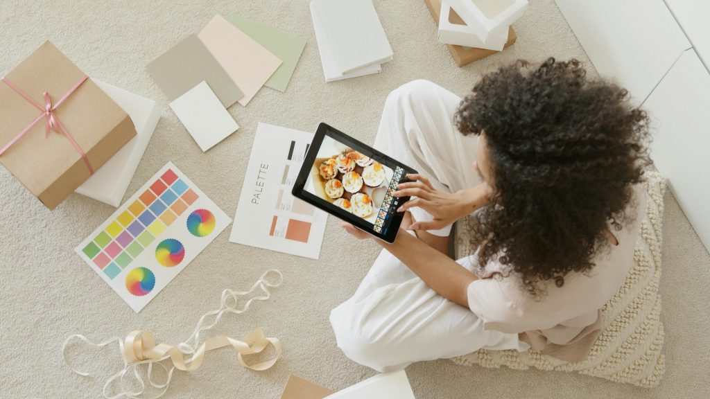 Things to Sell to Make Money (15 High-Profit Items)