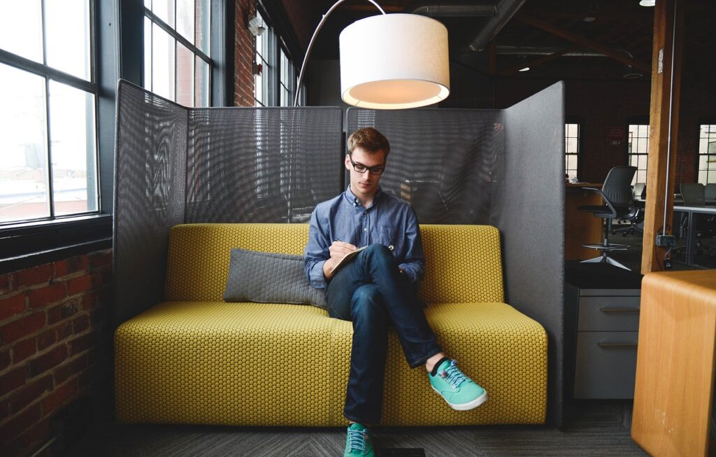 Real Pros and Cons of Being an Entrepreneur (what they don’t teach)