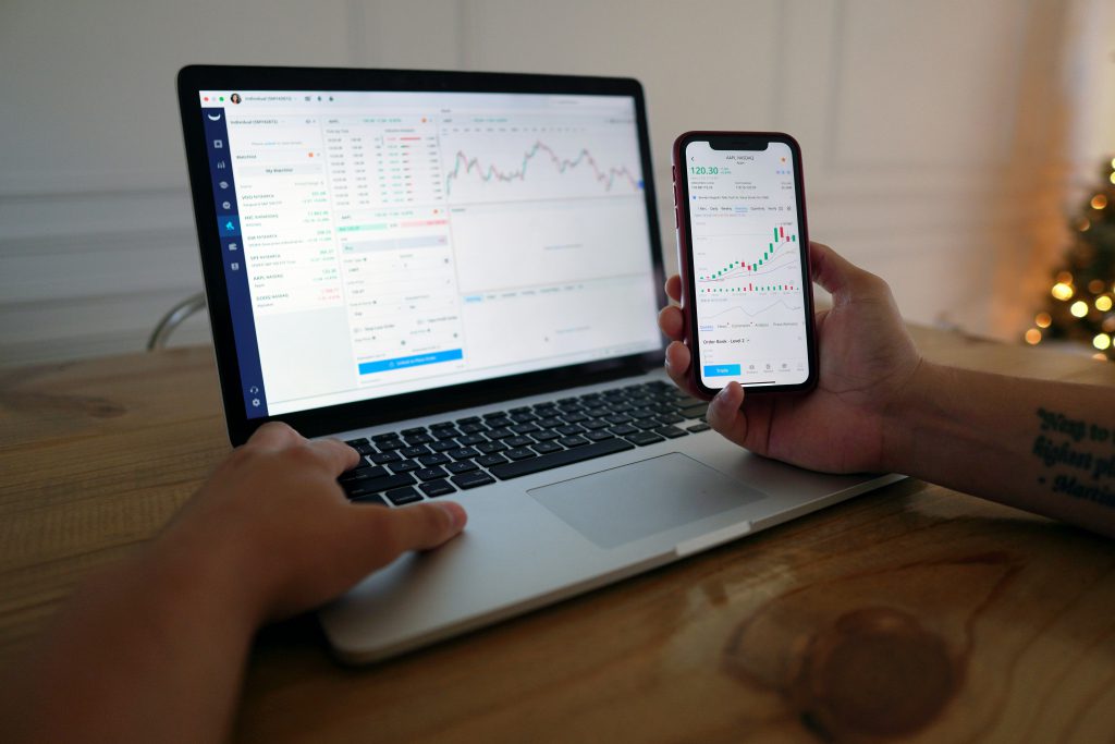 Best Way to Invest 100k for Long-Term Growth and a Rich Life