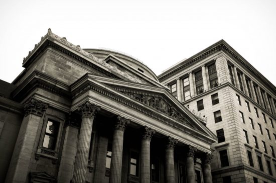 etienne-martin-2_K82gx9Uk8-unsplash bad-banks