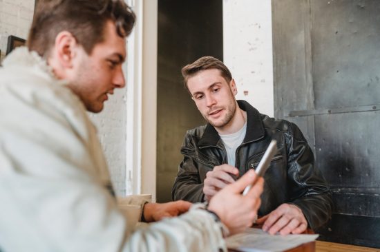 pexels-laura-tancredi-7083951 negotiate-raise